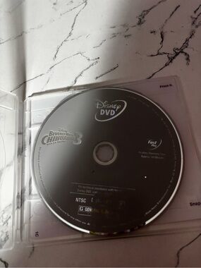 Disney Beverly Hills Chihuahua 3 DVD
